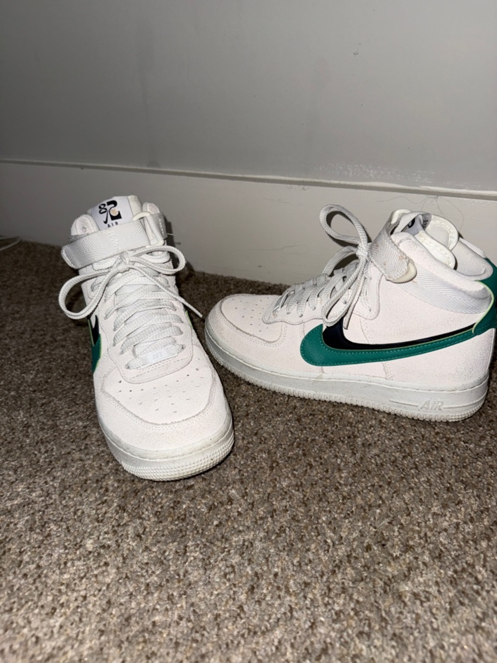 Nike Women’s Air Force 1 High SE 40th Anniversary in Sail/Malachite (Cream/Green
